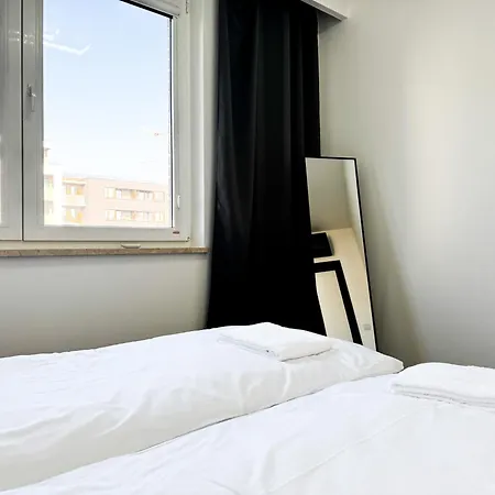 Modern 4bd, Balcony, Family Apartman Wrocław