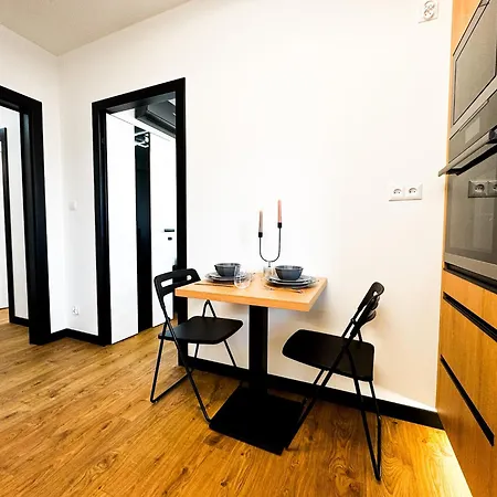 Modern 4bd, Balcony, Family Wrocław