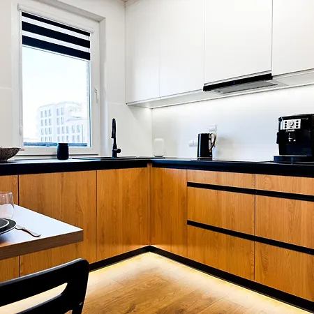 Modern 4bd, Balcony, Family * Wrocław
