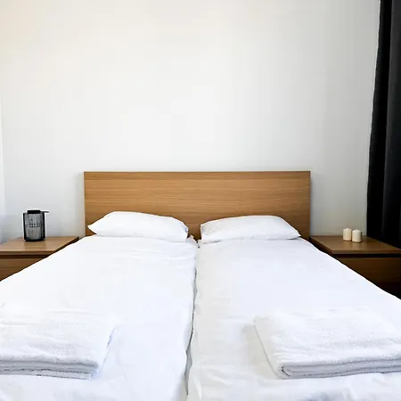 Appartement Modern 4bd, Balcony, Family
