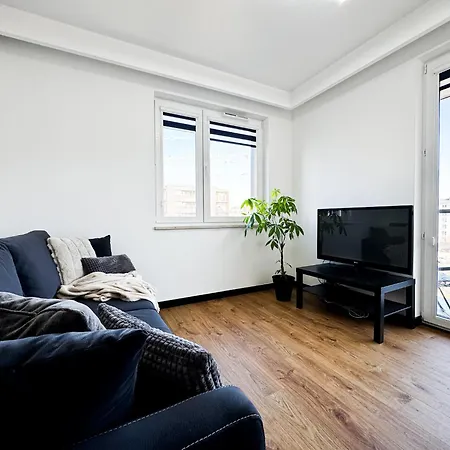 Modern 4bd, Balcony, Family Wrocław
