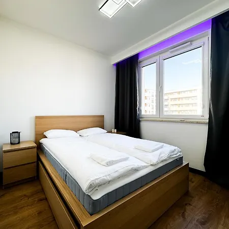 Modern 4bd, Balcony, Family Appartement *