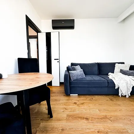 Modern 4bd, Balcony, Family * Wrocław